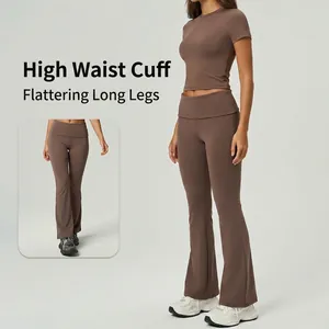 Braunes Yoga-Set für Damen mit Kurzarm-Oberteil und Schlaghose mit hoher Taille