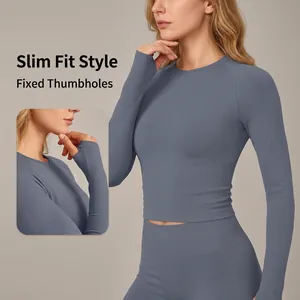 Eng anliegendes Sport-Langarmshirt mit Daumenlöchern für Fitness und Yoga