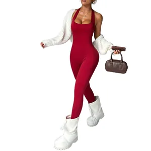 Combinaison une pièce moulante sans couture rouge à licou pour yoga et fitness femme