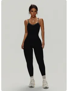 Combinaison de yoga noire moulante pour femme avec bordure blanche et fines bretelles