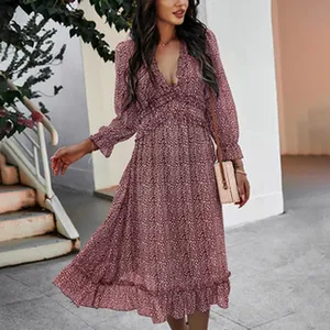Robe midi fleurie à col en V élégante avec manches longues et détails volantés