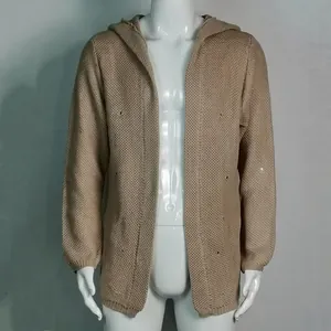 Cárdigan de punto con capucha para hombre en color caqui con detalles tejidos
