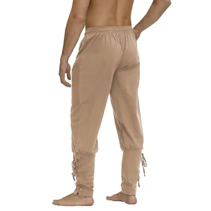 Vista trasera de pantalones renacentistas medievales con cordones en los tobillos