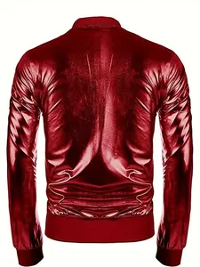 Vista posterior de una chaqueta bomber de color rojo metálico brillante con textura.