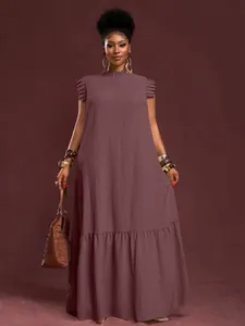 Elegante vestido largo morado suelto con mangas de volantes y dobladillo escalonado