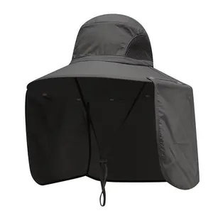 Detail eines Outdoor-Sonnenhutes mit breiter Krempe und Nackenschutz, UV-Schutz, dunkelgrau