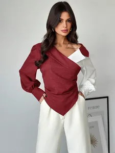 Élégant chemisier asymétrique bicolore rouge et blanc à manches longues pour femmes