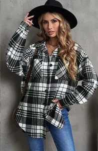 Giacca a camicia a quadri bianchi e neri elegante e ampia da donna per autunno