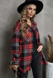 Giacca casual in lana a quadri rossi e neri con revers e bottoni monopetto