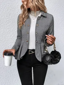 Elegante blazer de espiga con volantes y botones de doble botonadura para oficina