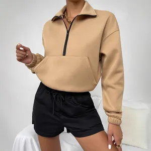 Damen Khaki Sweatshirt mit Viertelreißverschluss und schwarze Shorts Set für Herbst