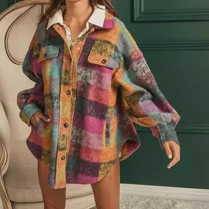 Giacca a camicia scozzese spazzolata oversize da donna con colletto a rever monopetto