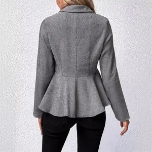 Blazer de jacquard de espiga con dobladillo de peplo y corte ajustado para oficina.