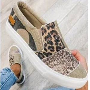 Women Canvas Patchwork Print Casual Shoes Round Toe Flat Loafers Slip-On Walking Sneakers With Leopard Snake Pattern