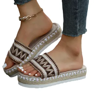 Damen Plateau-Sandaletten im Ethno-Stil mit geflochtener Espadrille-Sohle und Muster