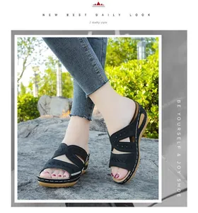 Sandalias de cuña bordadas en negro con suela cómoda de PU para un estilo casual diario