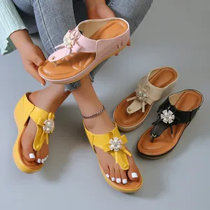 Sandalias de cuña para mujer con detalles de perlas florales en varios colores