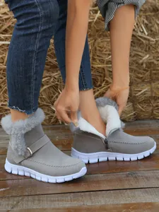 Bottes de neige grises pour femmes avec doublure en peluche et bordure en fourrure