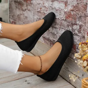 Black knitted flat ballet shoes with breathable mesh and round toe