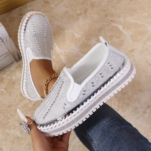 Eleganti mocassini platform con strass argento e mesh traspirante per donne fashion
