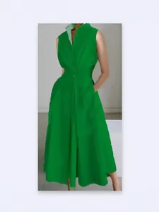 Elegant sleeveless green A-line maxi dress with collar for summer commuting fashion style