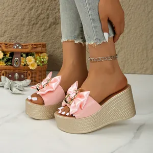 Damen Mode Keilabsatz Plateau Pantoletten Große Schleife Metallschnalle Dicke Sohle Slipper Bequem Gewebte Textur Lässige Strand Schuhe