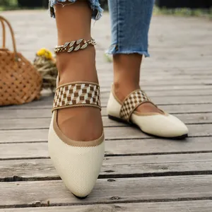 Breathable pointed-toe fly-knit flat shoes with stylish brown checkerboard strap for women