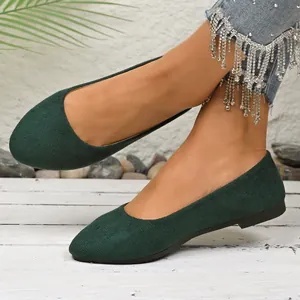 Eleganti ballerine in pelle scamosciata verde scuro da donna con comoda suola piatta e stile