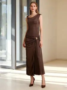 Robe Maxi Sans Manches Élégante pour Femmes Avec Boucle en Métal Coupe Ajustée Haut de Gamme Style Français Couleur Unie Jupe Longue de Fête