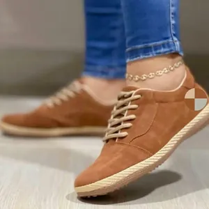 Chaussures décontractées en daim marron avec semelle style espadrille confortable