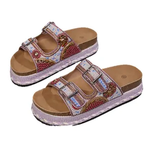 Glanzende dames platform strandslippers met strass-steentjes, dubbele gespen en touwrand