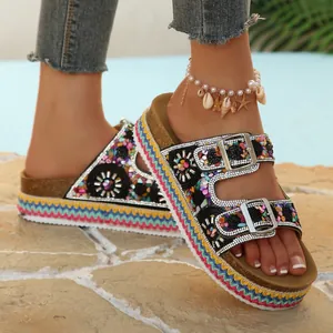 Boheemse platform sandalen met strass, kleurrijke geweven zool en dubbele gespen