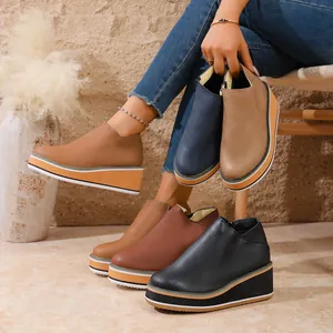 Variété de bottines à talons compensés pour femmes avec semelle épaisse et fermeture éclair