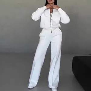 Survêtement deux pièces blanc en polaire pour femme avec veste zippée et pantalon large