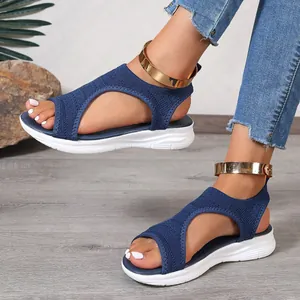 Sandales à plateforme en tricot bleu élégantes avec bride de cheville dorée femme