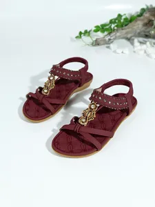 Elegantes sandalias planas bohemias granates para mujer con abalorios y suela blanda cómoda