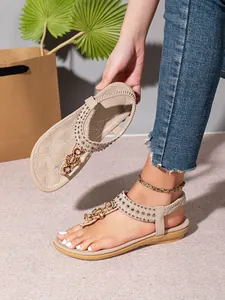 Sandalias planas bohemias para mujer con cuentas y diamantes beige en suelas blandas