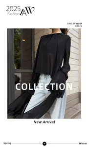 Detailweergave van zwarte chiffon blouse met ruches mouwen en onregelmatige zoom