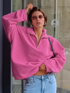 Modischer pinkfarbener Fleece-Pullover für Damen mit Reverskragen und Reißverschluss 2024.