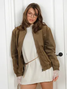 Elegante giacca bomber in pelle scamosciata kaki da donna stile retrò e vestibilità comoda