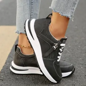 Stylische Damen Keil-Sneaker in Dunkelgrau mit dicker weißer Sohle und Reißverschluss