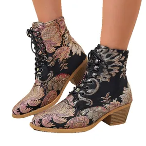 Elegante bestickte Satin-Stiefeletten mit Schnürung, Blockabsatz und spitzer Form