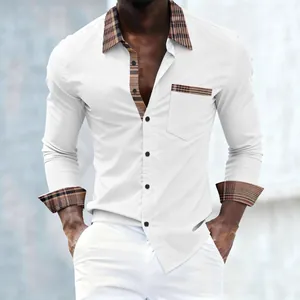 Camicia casual da uomo a maniche lunghe bianca con collo e polsini a contrasto a quadri