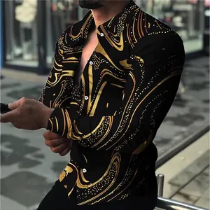 Stilvolles schwarzes und goldenes Herren-Slim-Fit-Langarmhemd mit Marmordruck Design