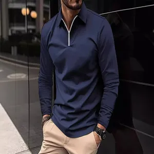 Herren-Langarm-Poloshirt in Marineblau mit modischem silbernem Reißverschlusskragen.