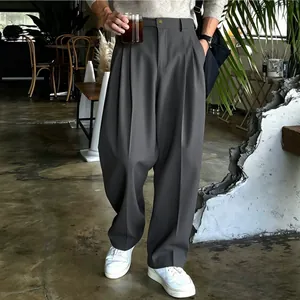 Pantaloni da uomo a gamba larga grigio scuro con taglio dritto ampio