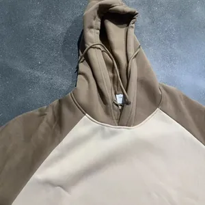 Sudadera vintage con capucha y mangas raglán para hombre en caqui y crema XXL