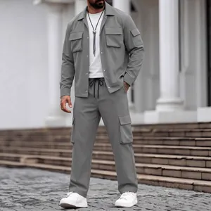 Grijze heren cargo set tweedelig met multi-pocket jas en bijpassende lange broek