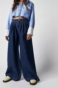 High-quality high-waisted wide-leg denim jeans in dark blue for a stylish streetwear look.