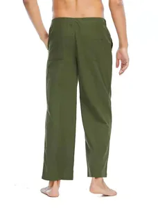 Vista posteriore dettagliata di alta qualità dei pantaloni casual in lino verde.